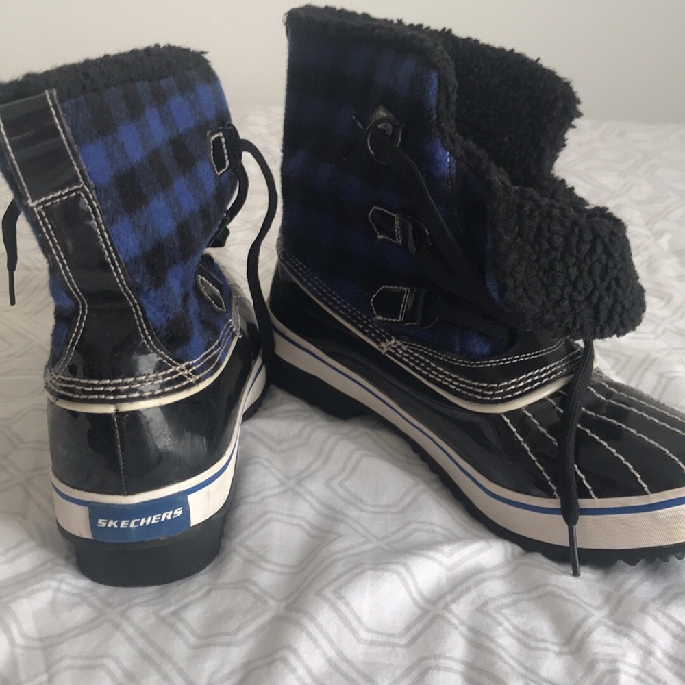 Snow boots